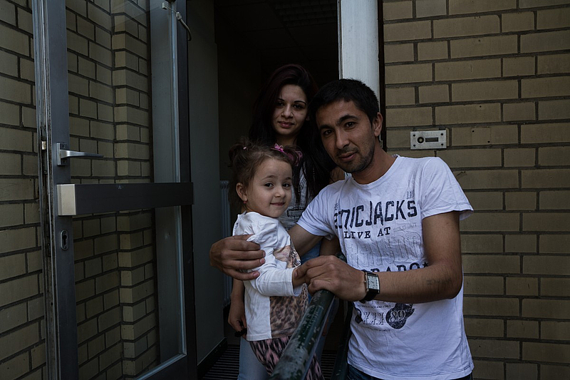 Zlatan, 29 | Ramiza, 21 | Vanesa, 3 - photo TR